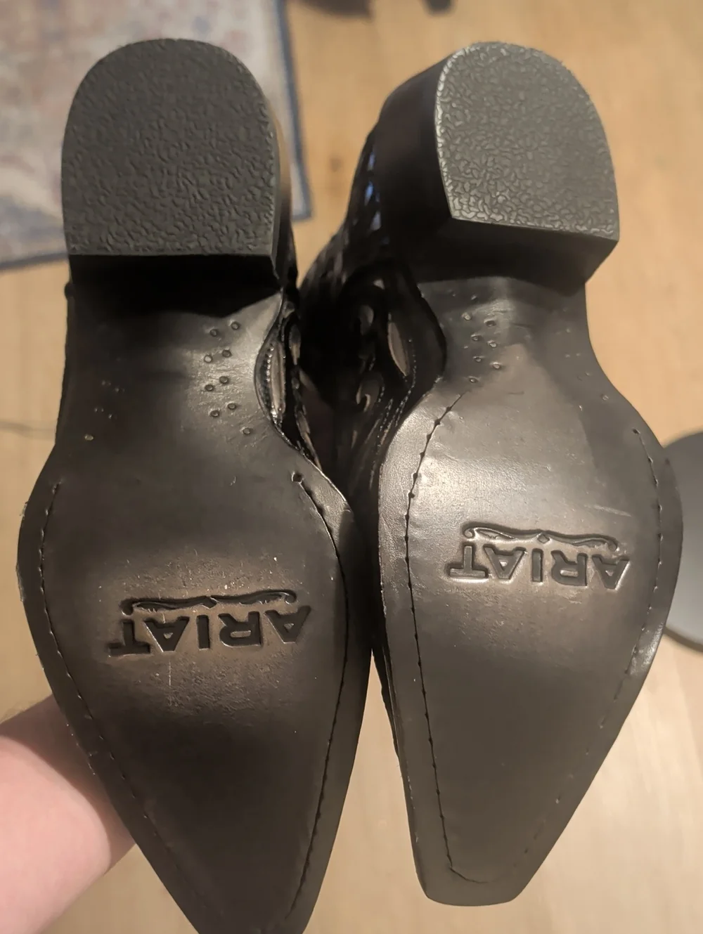 Ariat Valentina Outlay Western Boot in Black/Platinum sz 6